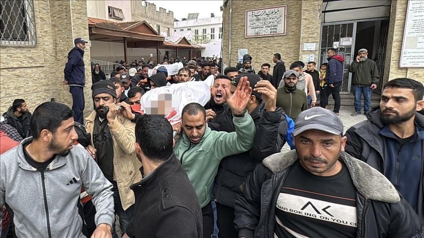 2 Palestinians killed in Israeli airstrike on southern Gaza despite ceasefire
