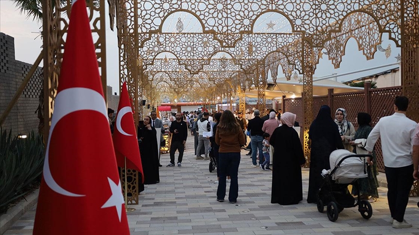 Katar’daki Türkler, Türkiye'nin Doha Büyükelçiliği iftarında buluştu