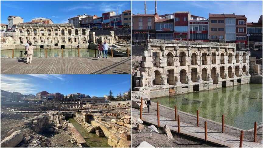 Yozgat'ta tarihi Roma Hamamı havaların ısınmasıyla ziyaretçilerini ağırlamaya başladı