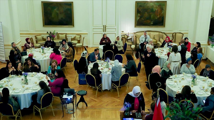 Türkiye'nin Kahire Büyükelçiliği 8 Mart Dünya Kadınlar Günü dolayısıyla kadınlara iftar verdi