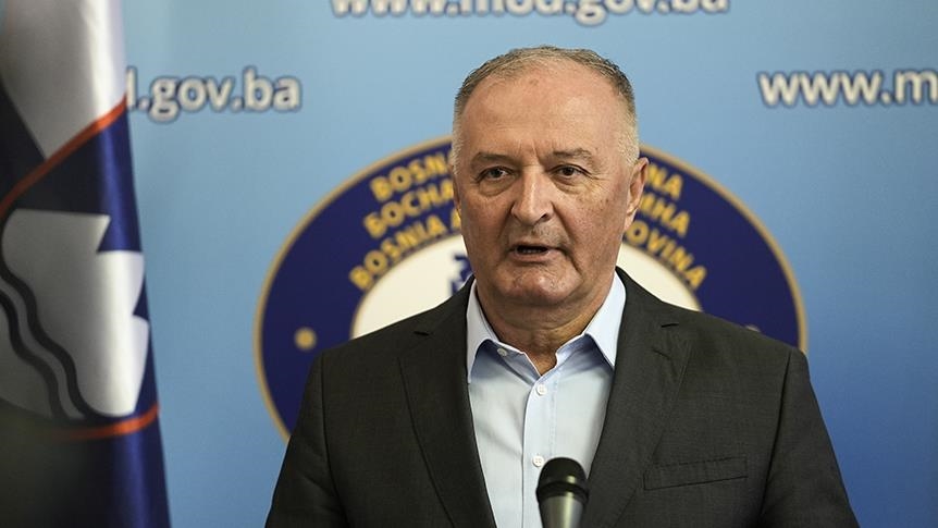 Helez predložio Rutteu da BiH odmah postane uslovni član NATO saveza