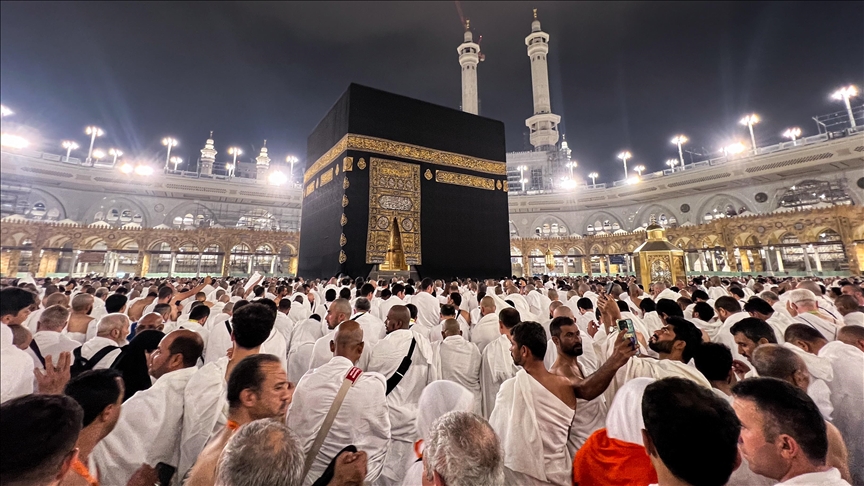 Kabe'de 500 bin kişi ile günlük umre rekoru kırıldı