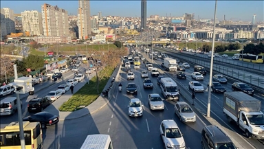 İstanbul'da akşam saatlerinde trafik yoğunluğu yaşanıyor