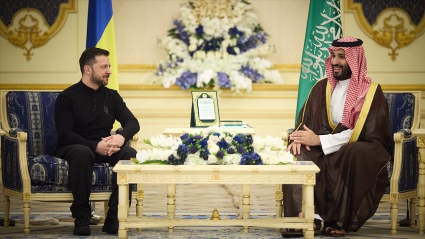 Zelenskyy says he had ‘good meeting’ with Saudi crown prince