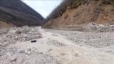 BiH: Zbog odrona i poplave obustava saobraćaja na cesti Jablanica - Blidinje