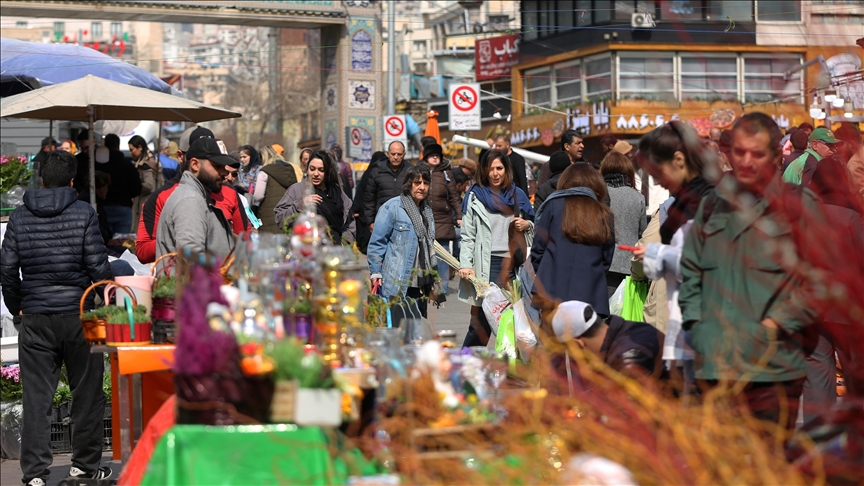 Iran, fillojnë përgatitjet për festën e Nevruzit që në vend festohet si Viti i Ri