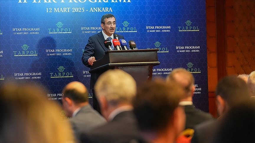 Cumhurbaşkanı Yardımcısı Yılmaz: Enflasyonla mücadeleyi temel öncelik haline getirdik ve ciddi bir mesafe aldık