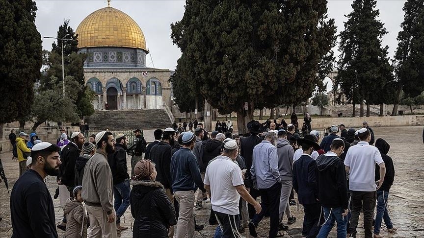 Hamas condemns Israeli ban on worshippers at Al-Aqsa during holy month of Ramadan