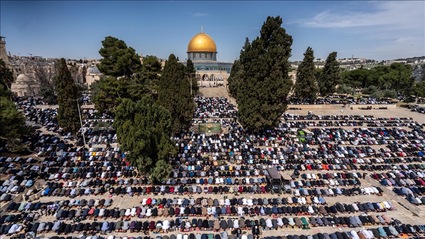 Ramadan/Mosquée Al-Aqsa : 80 000 Palestiniens rassemblés pour la deuxième prière du vendredi