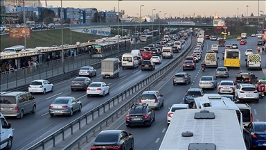 İstanbul'da akşam saatlerinde trafik yoğunluğu yüzde 83'e çıktı