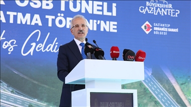 Bakan Uraloğlu: 23 yılda Gaziantep'in ulaşım ve haberleşme altyapısına yaklaşık 124 milyar lira yatırım gerçekleştirdik