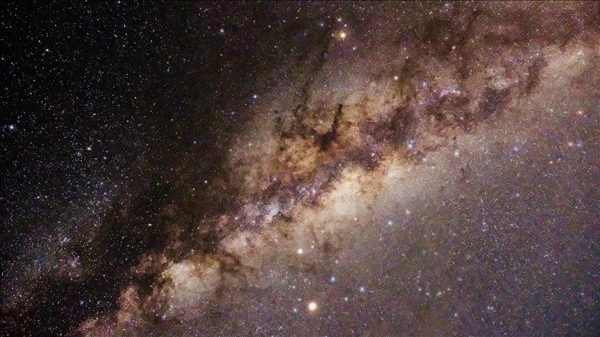 Researchers reveal 1st 3D map of properties of interstellar dust in Milky Way