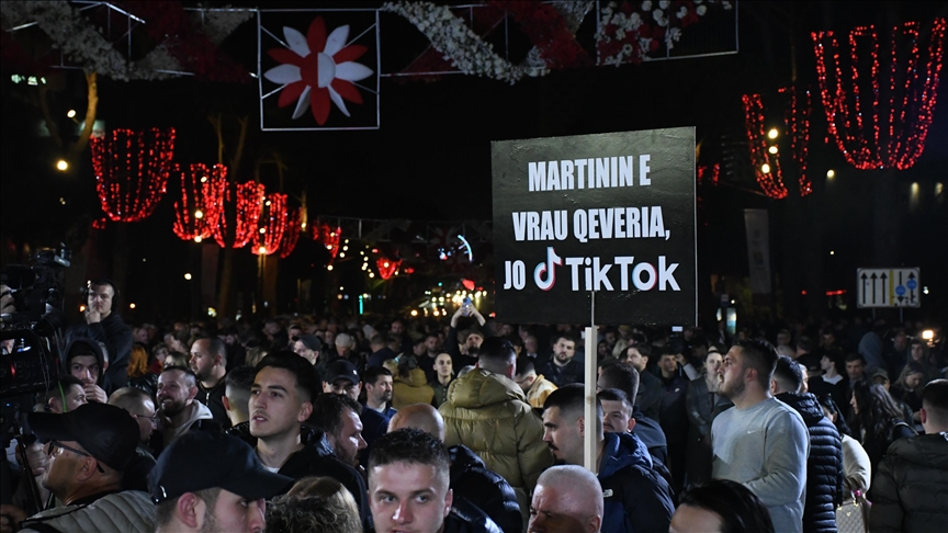 Shqipëri, mbahet protestë kundër mbylljes së platformës TikTok