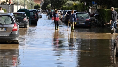 Italie : des dizaines d'habitants évacués après des inondations en Toscane