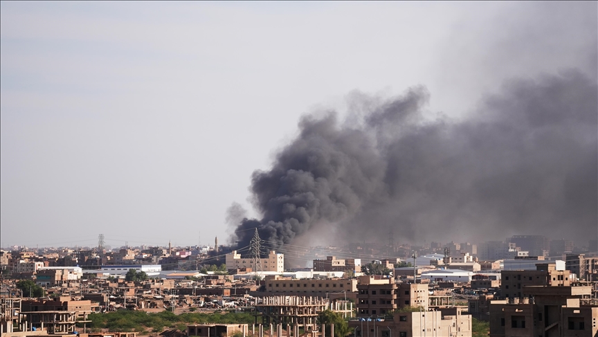 Sudanese army seizes strategic locations in central Khartoum amid fighting with rebel faction