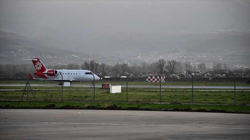 Kuzey Makedonya'daki yangında ağır yaralanan 3 kişi ambulans uçakla Türkiye'ye getiriliyor 