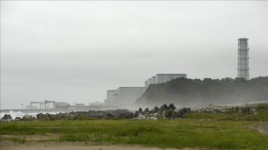 Japan begins dismantling a commercial nuclear reactor for 1st time Japan begins dismantling a commercial nuclear reactor for 1st time