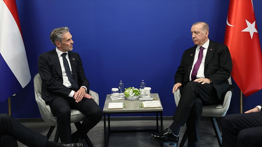 Presidenti Erdoğan zhvillon bisedë telefonike me kryeministrin holandez