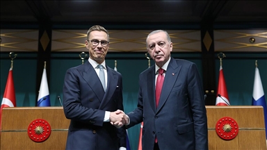 Erdogan discute avec le président finlandais des efforts pour une paix entre la Russie et l'Ukraine 