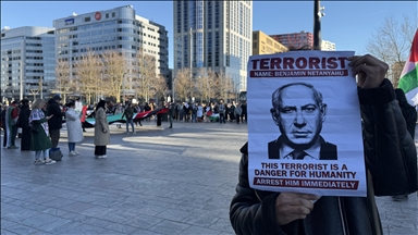 Hollanda ve İngiltere'de İsrail'in Gazze'de ateşkesi bozması protesto edildi