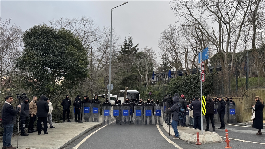 Izdat nalog za privođenje gradonačelnika Istanbula i još 99 drugih zbog optužbi za korupciju i terorizam