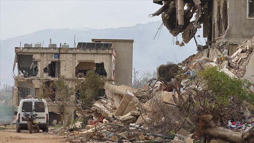 Retrait des troupes syriennes et libanaises de la ville frontalière suite à l'escalade des tensions
