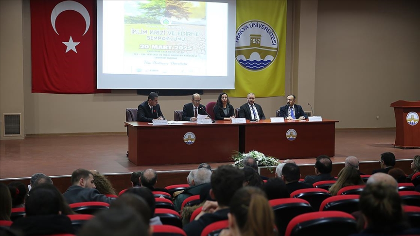 İklim değişikliği ve doğaya zarar veren faaliyetler suyun varlığını tehdit ediyor