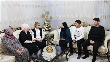 Emine Erdoğan, Vehibe Sayın'ın iftar sofrasına konuk oldu