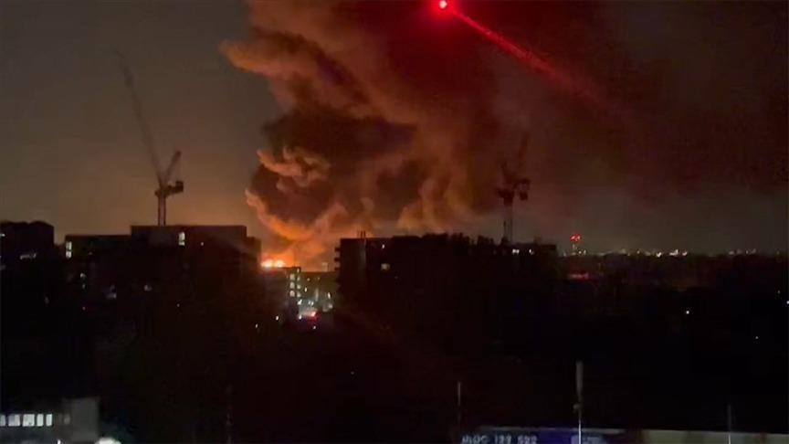Аэропорт Хитроу в Лондоне закрыт до полуночи из-за пожара на электроподстанции