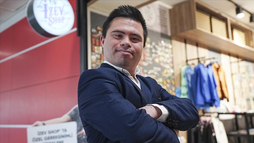 Down sendromlu Doğukan'ın iş hayatındaki başarısı annesini de iş sahibi yaptı