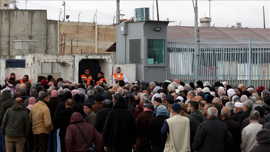 Israel restricts Palestinians' access to Al-Aqsa Mosque for 3rd consecutive Friday of Ramadan