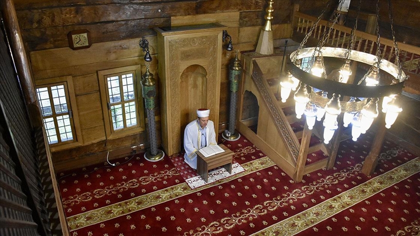 Ordu'da çivisiz Laleli Cami'de mukabele geleneği 6 asırdır sürdürülüyor
