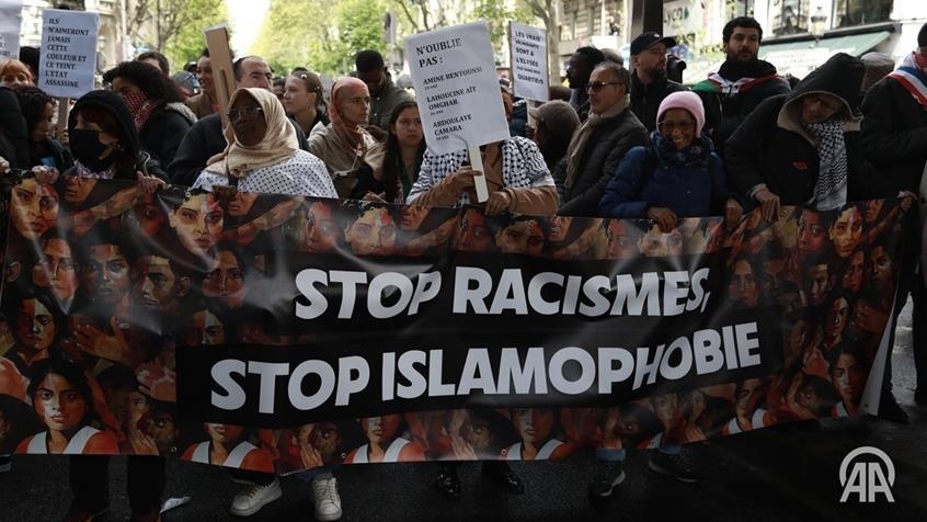 À Paris, une marche ‘‘contre le racisme et le fascisme’’ réunit plusieurs milliers de personnes