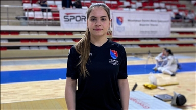 Milli eskrimci Alara Atmaca, 2028 Olimpiyat Oyunları'na katılmayı hedefliyor