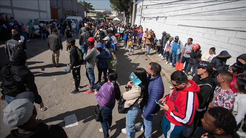 Venezuela resumes migrant repatriation in renewed Trump administration deal