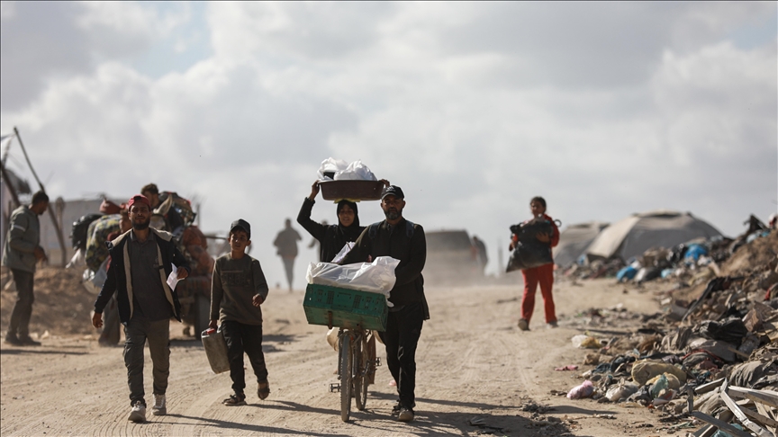 Thousands flee Tel al-Sultan as Israel orders Gazans to evacuate