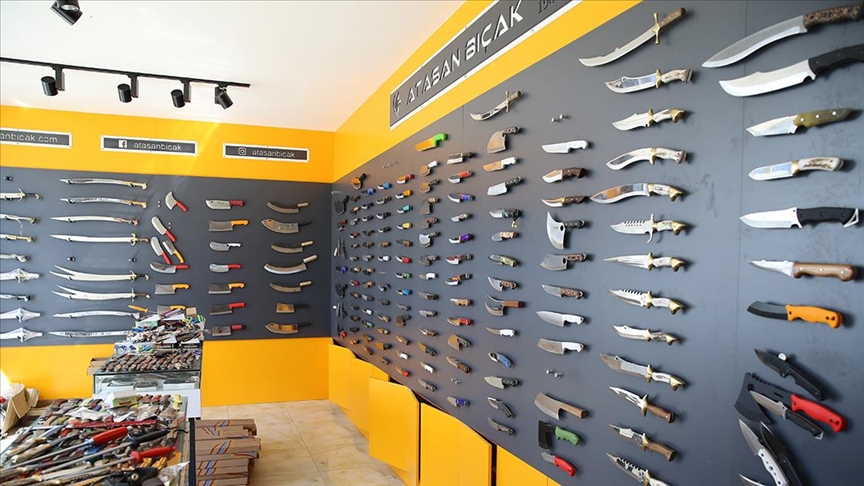 Destekle büyüttükleri tesiste ürettikleri makas ve bıçakları 70'ten fazla ülkeye ihraç ediyorlar
