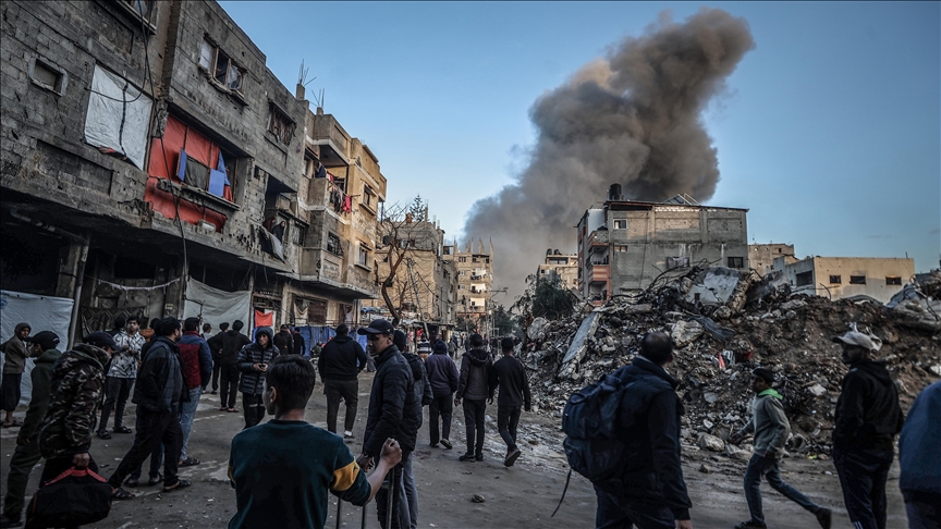 İsrail'in Gazze'ye düzenlediği saldırılarda en az 20 Filistinli öldü