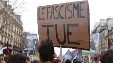 France : Des milliers de manifestants réunis à Paris contre le racisme et le fascisme