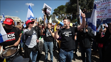 Thousands protest in Jerusalem against attempts to dismiss Israeli attorney general