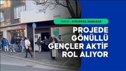Almanya'da ramazan boyunca iftar paketlerini ihtiyaç sahiplerine ulaştırıyorlar