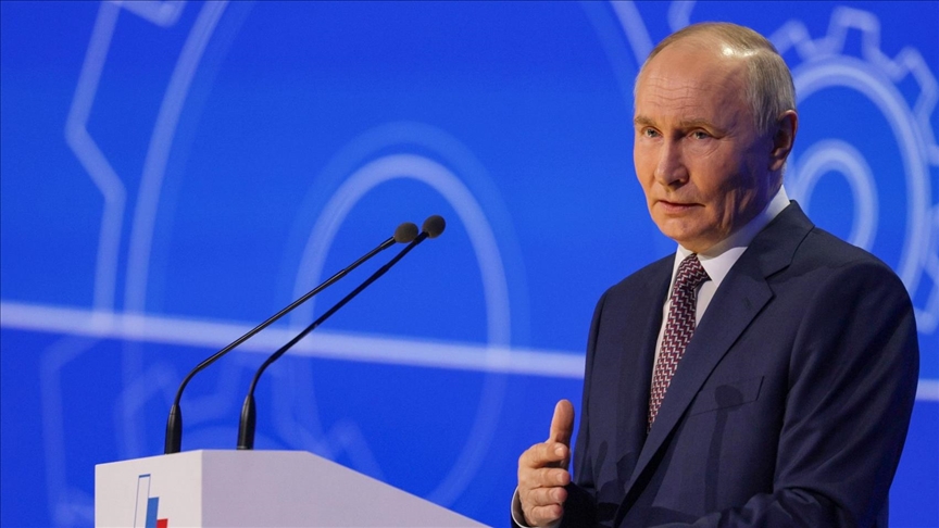 Putin thanks UAE for its ‘active mediation’ during prisoner swaps between Russia, Ukraine Putin thanks UAE for its ‘active mediation’ during prisoner swaps between Russia, Ukraine