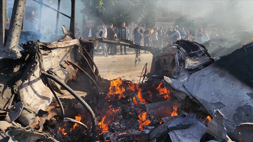 İsrail ordusu, Gazze Şeridi'nde 100'den fazla beyaz kamyonete saldırı düzenledi