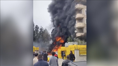 Pendik'te bir depoda çıkan yangın söndürüldü