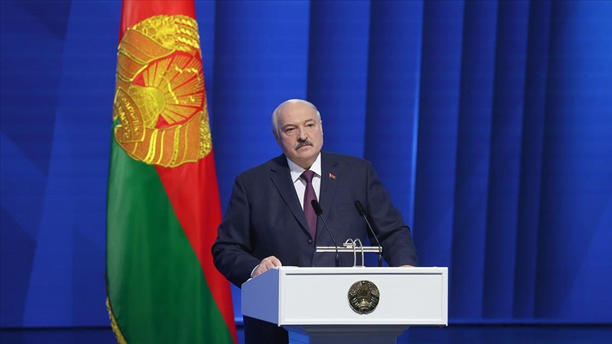 Lukashenko sworn in for new term as Belarus' president