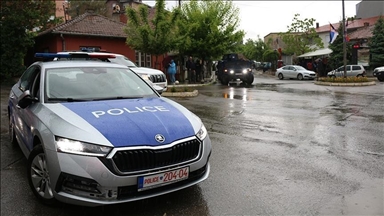 Policia e Kosovës konfiskon lëndë narkotike të fshehur në automjetin me targa serbe