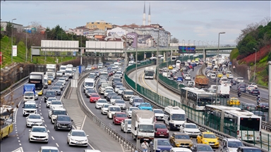 İstanbul'da akşam saatlerinde trafik yoğunluğu yüzde 80'i aştı