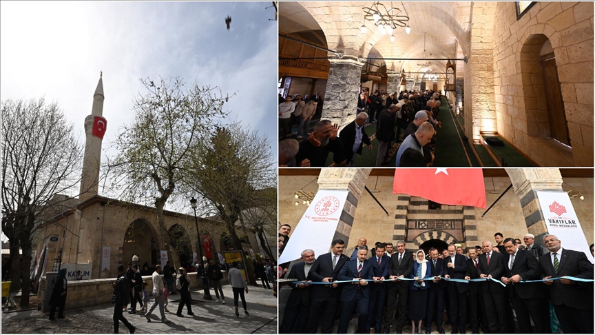 Gaziantep'te depremde hasar alan 5 asırlık Alaybey Camisi yeniden ibadete açıldı