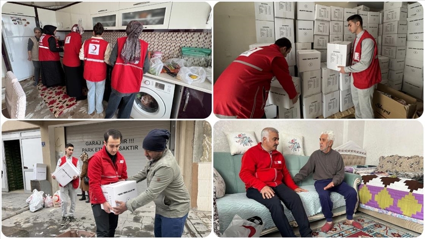 Elazığ'da Türk Kızılayın ramazan yardımları binlerce kişiye ulaşıyor