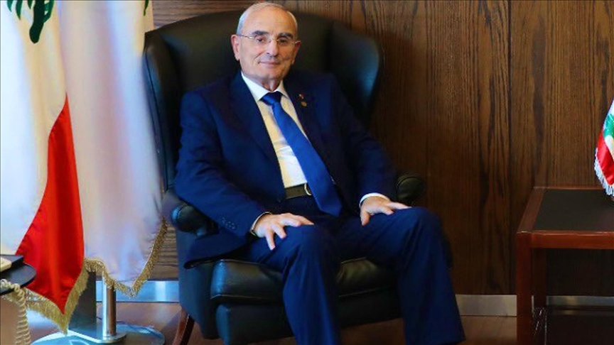 مصدر لبناني للأناضول: تأجيل زيارة وزير الدفاع إلى سوريا بطلب من دمشق